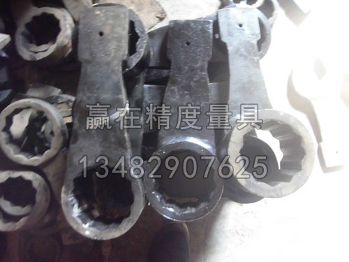 敲击凸型扳手1